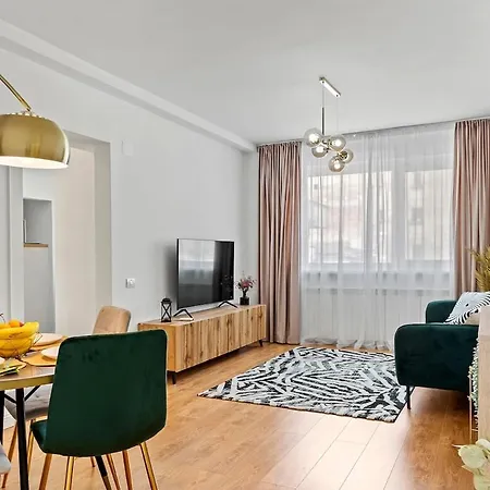 Luxos Si Incapator * Bukarest